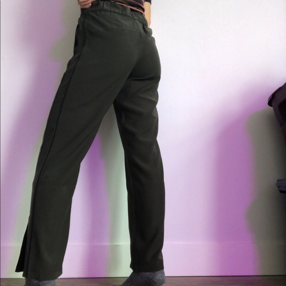 NWOT lululemon pants - Picture 2 of 4